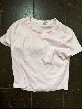 Aritzia villa pink ribbed crop top